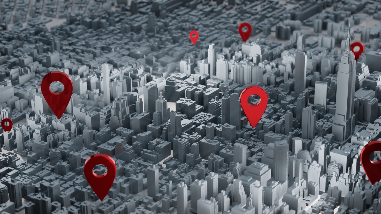 J'ai glissé ce petit traqueur dans mon sac : ce que j'ai découvert sur ma vie privée m'a glacé