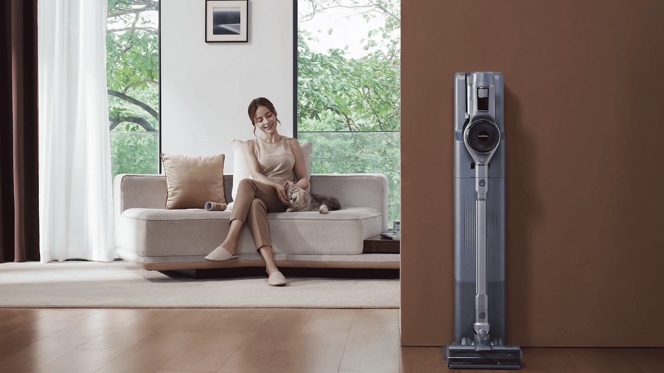 Un nouvel aspirateur intelligent avec détection IA de la saleté et station autonome : la technologie au service du nettoya...