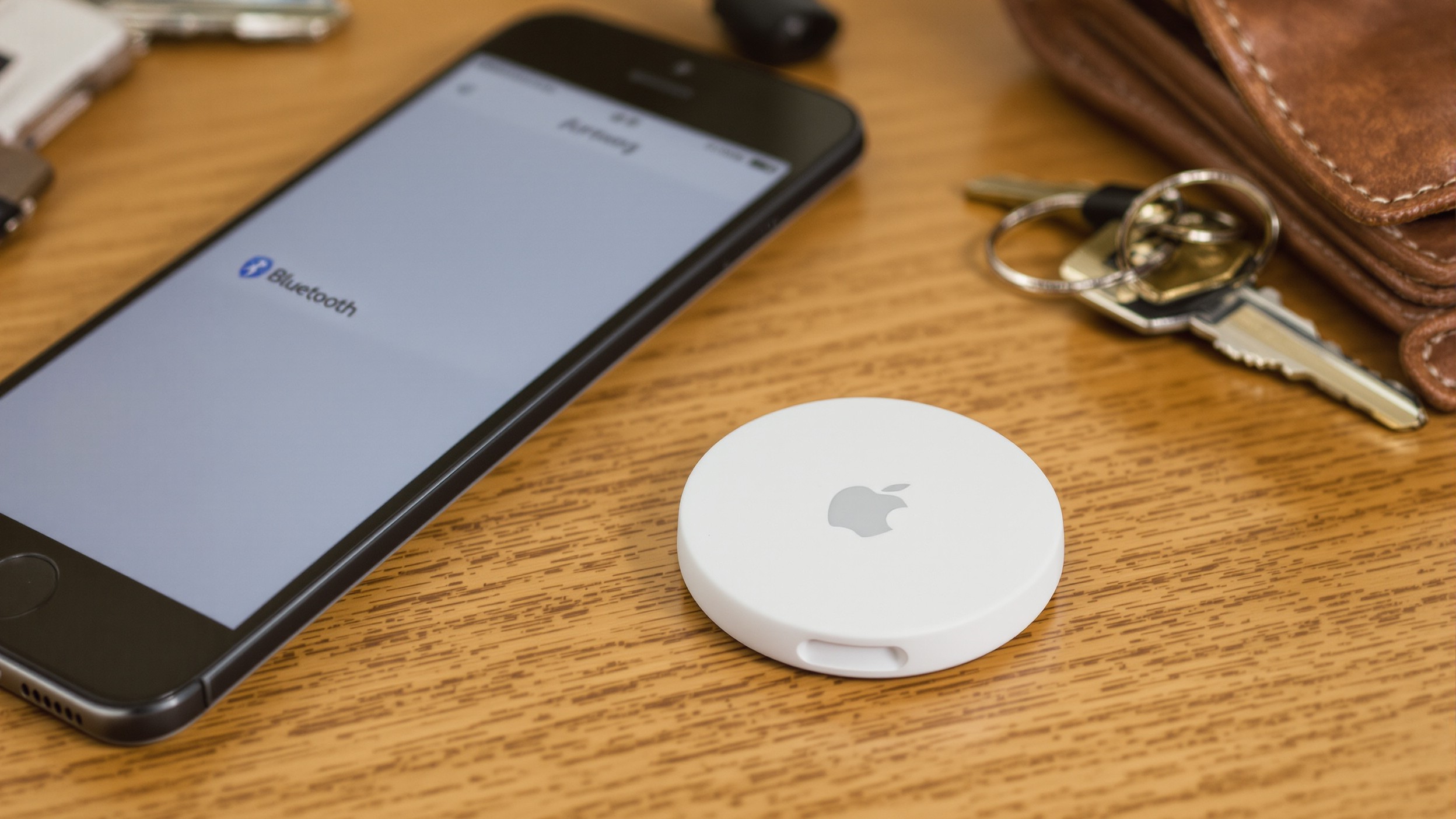 « J'ai glissé un AirTag dans la valise de ma fille » : en zone rurale, ce que j'ai découvert m'a refroidie