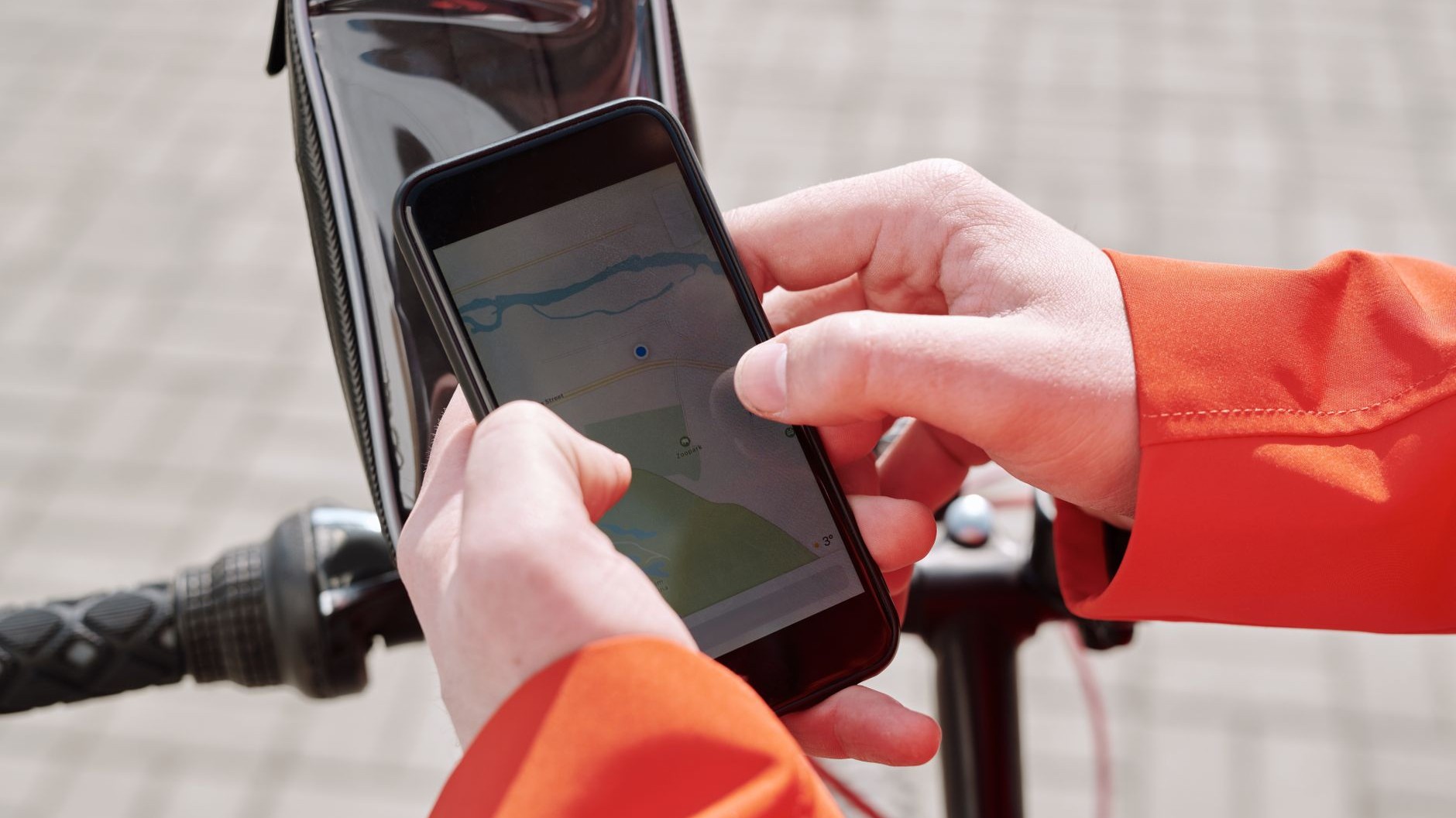 J'ai fait câbler un traceur GPS sur la batterie de mon vélo électrique juste pour dormir tranquille : le matin où le local...