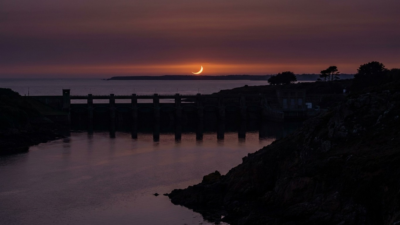 L'éclipse tombe le 12 août 2026 à 20h30 : on comprend enfin pourquoi RTE prépare les barrages depuis des mois