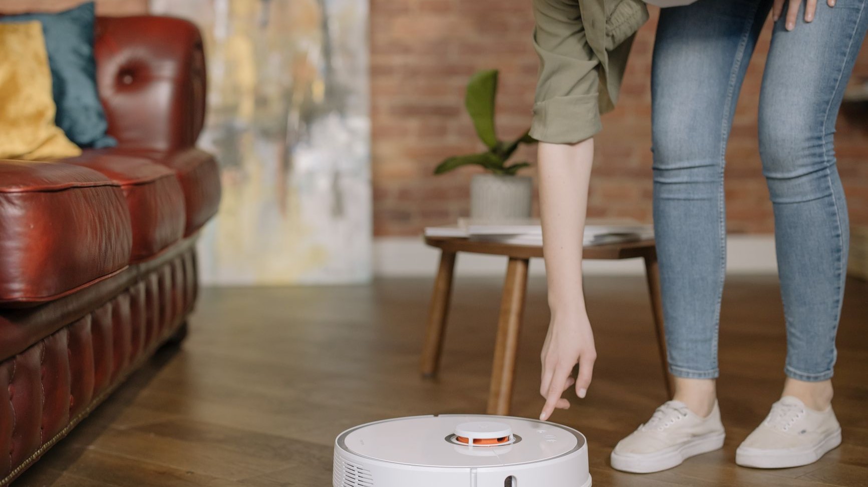 Mon aspirateur robot contourne toujours le même tapis foncé du couloir et ce n'est pas parce qu'il est trop épais
